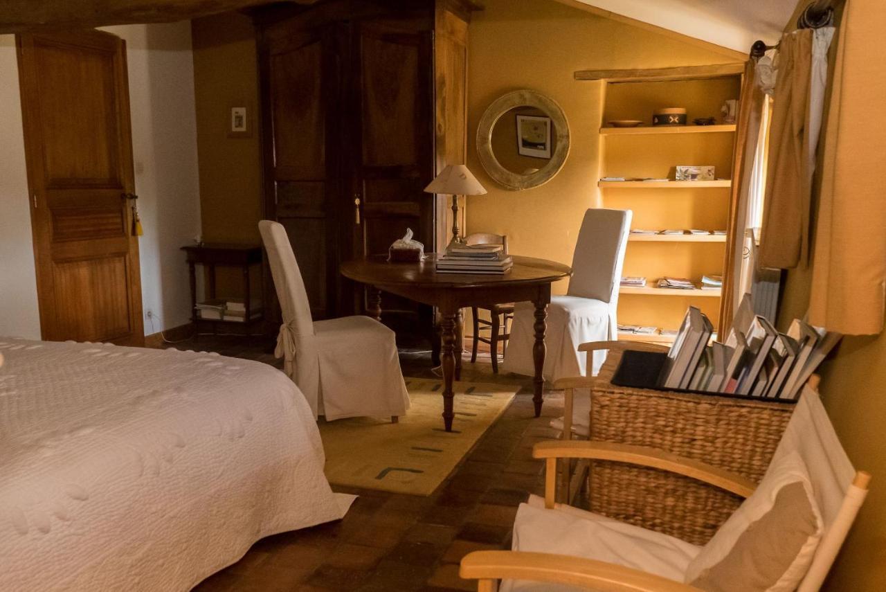 Le Clos des Fayes Berthegon Extérieur photo
