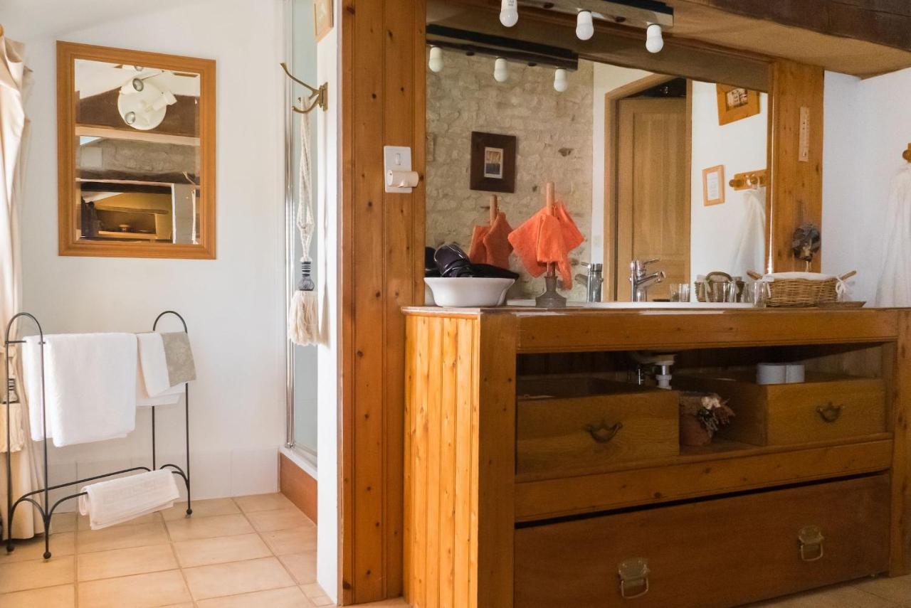 Le Clos des Fayes Berthegon Extérieur photo