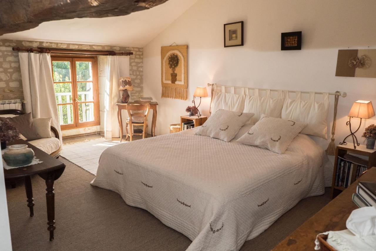 Le Clos des Fayes Berthegon Extérieur photo