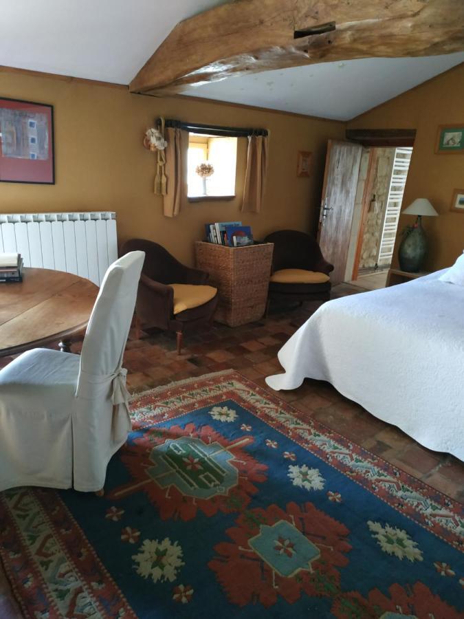 Le Clos des Fayes Berthegon Extérieur photo