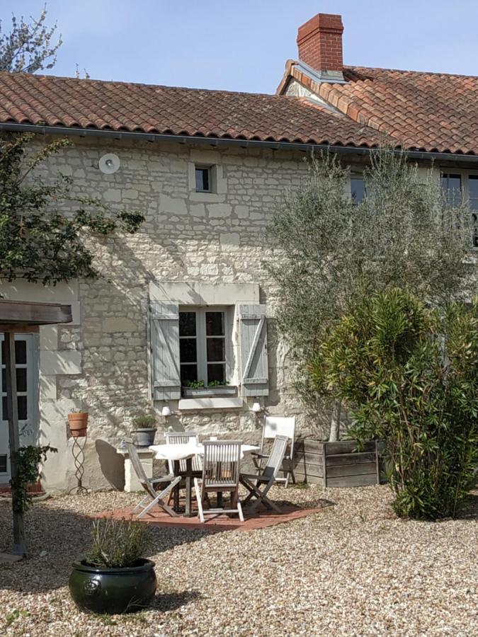 Le Clos des Fayes Berthegon Extérieur photo