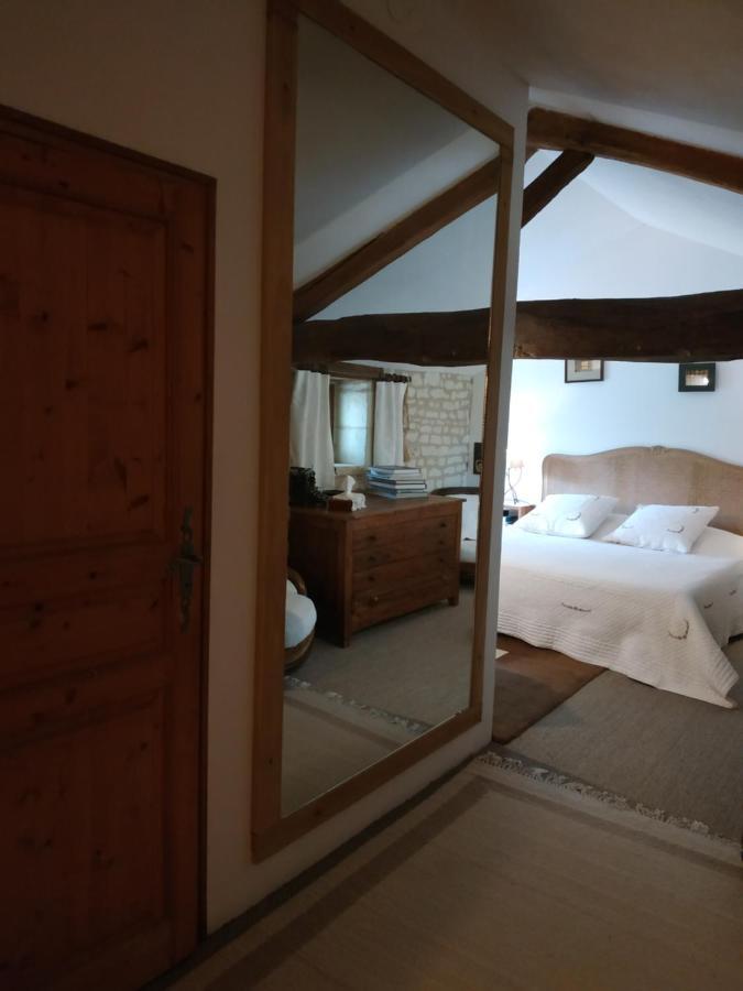 Le Clos des Fayes Berthegon Extérieur photo