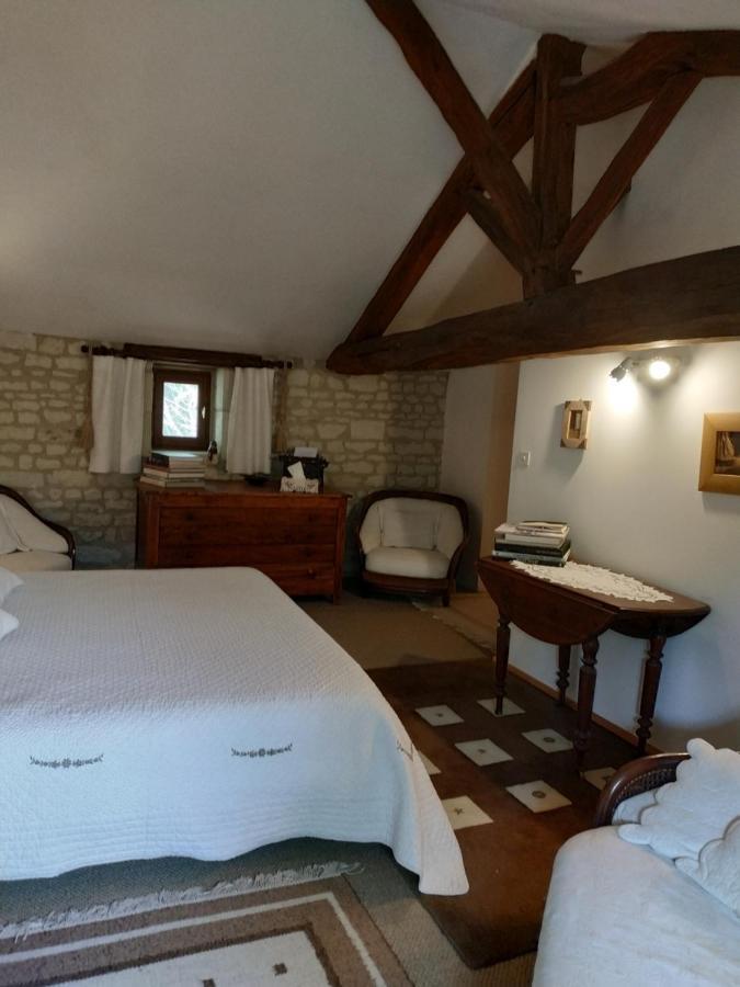 Le Clos des Fayes Berthegon Extérieur photo